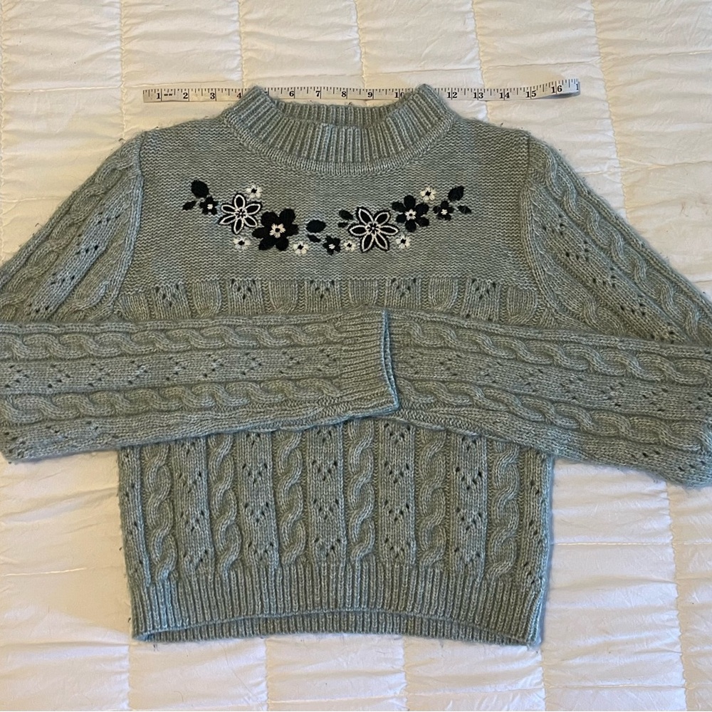 Forever 21 Floral Embroidered Cable Knit Sweater - Gray